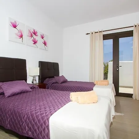 Puerto Del Carmen Sleeps 8 Pool Wifi Villa *